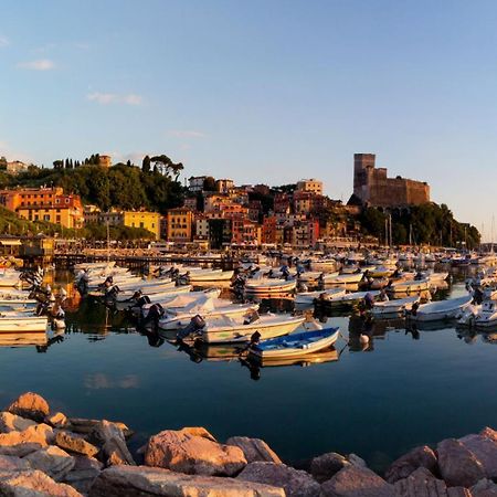 Libeccio 1 - Holiday Home & Parking レーリチ エクステリア 写真